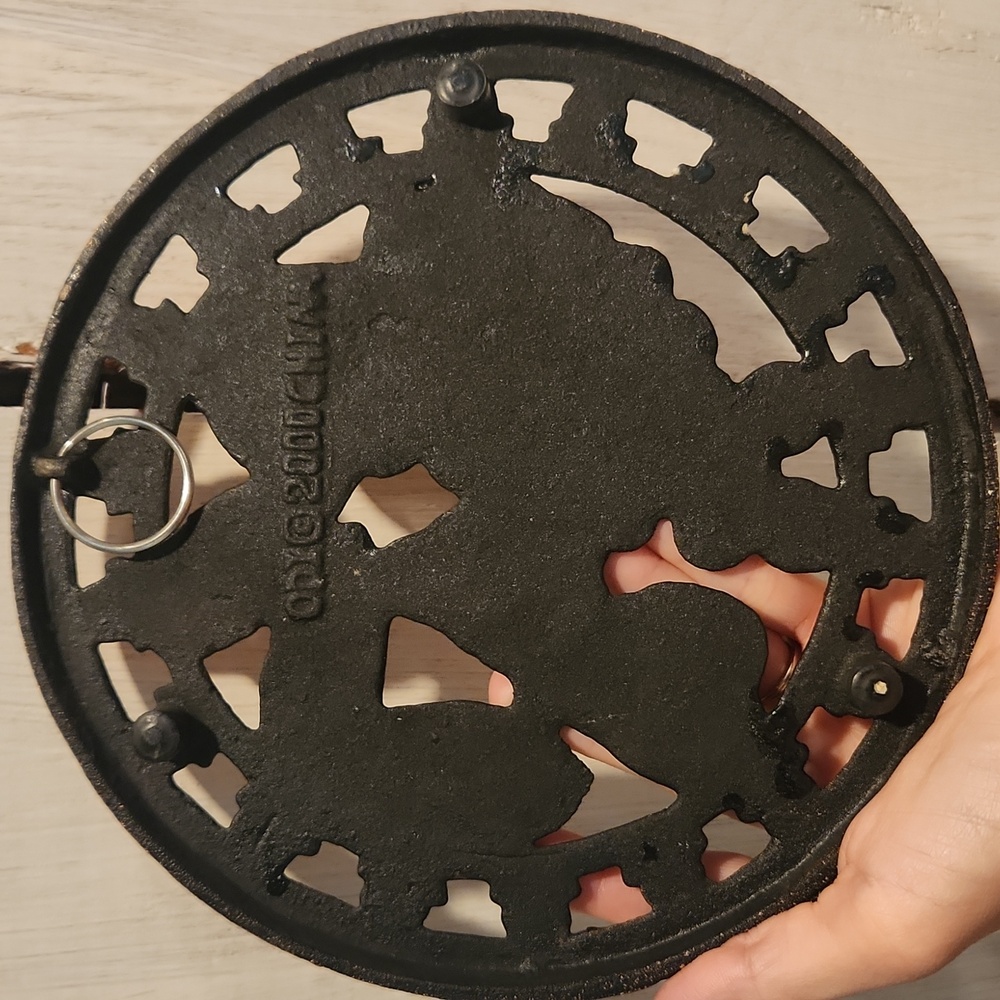 ODI 2000 Cast Iron Copper Trivet Wall Hanging - Picture 2 of 2